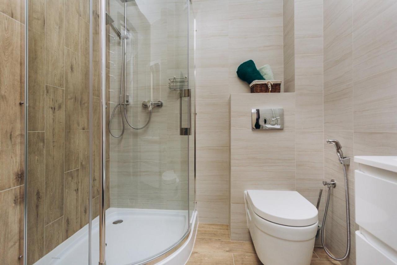 Ferienwohnung Vip Flat Lavina Проспект М Лушпи 2 Корп2 Sumy Exterior foto