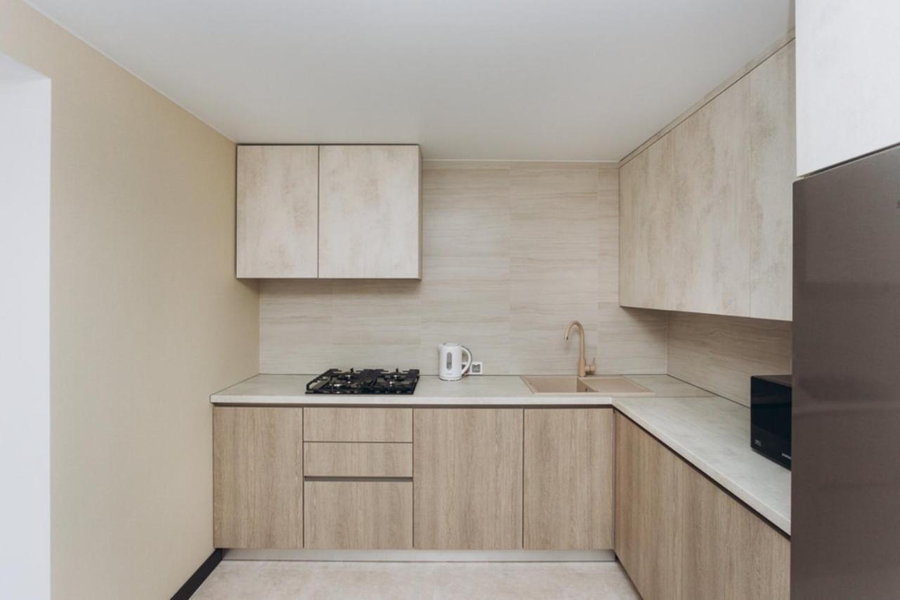 Ferienwohnung Vip Flat Lavina Проспект М Лушпи 2 Корп2 Sumy Exterior foto